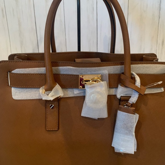 New Michael Kors Hamilton tote in luggage - Picture 1 of 7